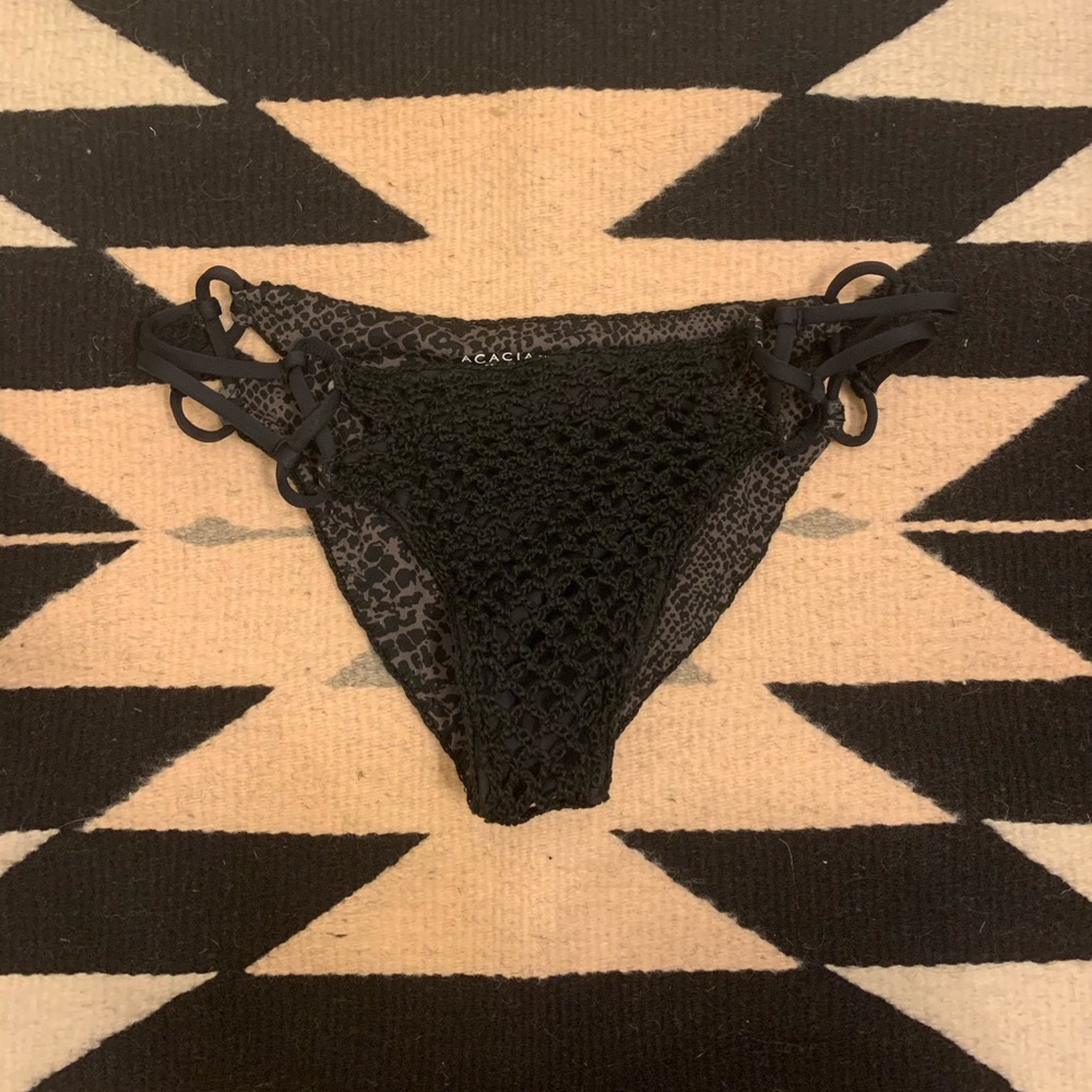 NWOT ACACIA Nusa Crochet Lace-Up Bikini Bottom